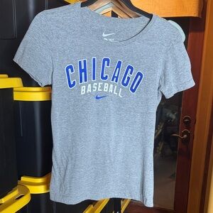 Nike Women's Gray Chicago Cubs Baseball Tee Size Small